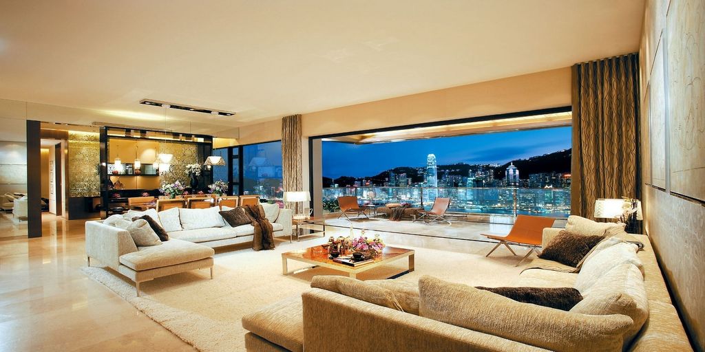 luxury house for sale in Hidden Hills