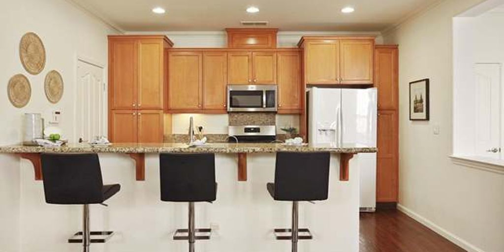 beautiful house in Santa Barbara with for sale sign