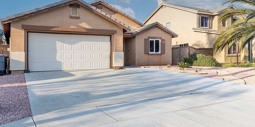 house sold sign in Perris neighborhood