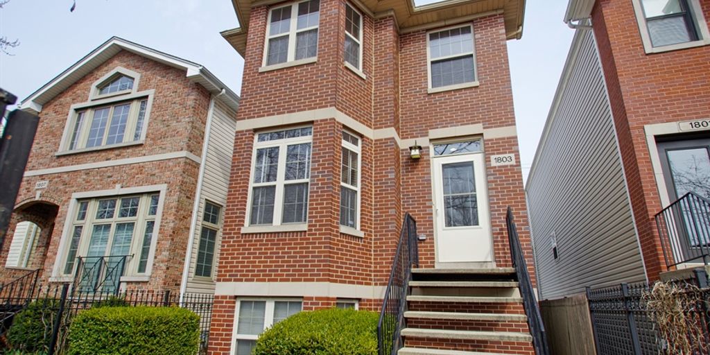 house for sale in Hawthorne