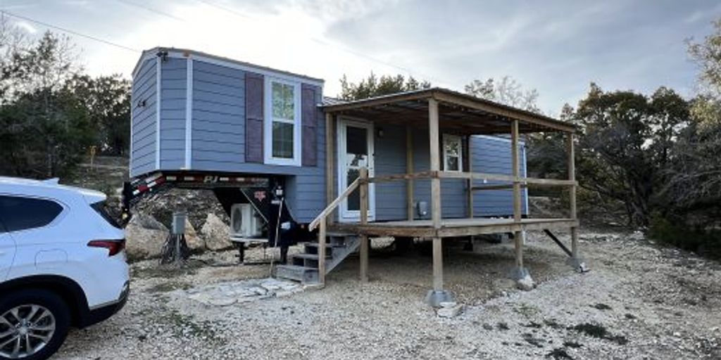 house in Canyon Lake