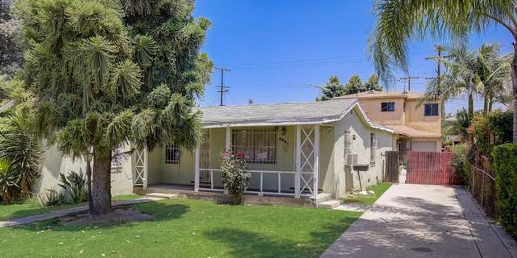 house for sale in Bell Gardens